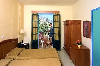 Hotel Montemar Beach